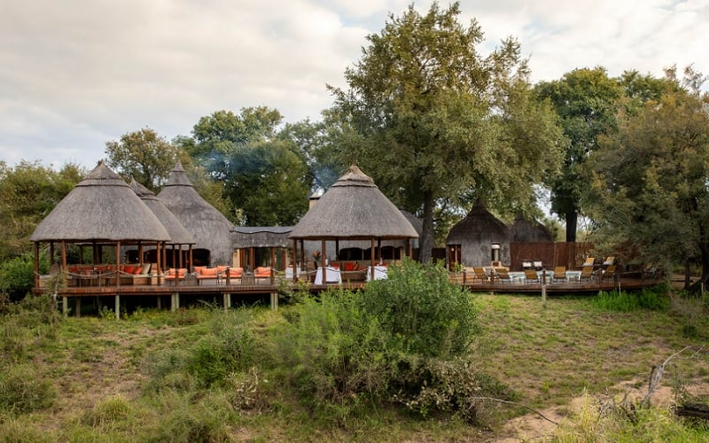 Hoyo Hoyo Safari Lodge 3 night Fly in Package